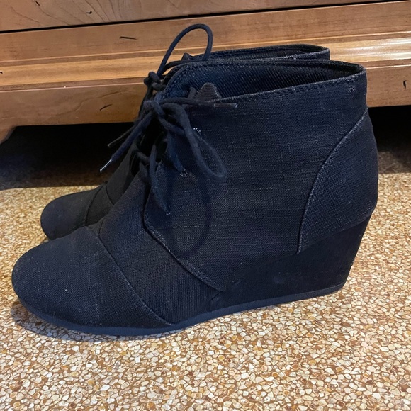 Women’s size 11, black wedge booties, Maurice’s - Picture 3 of 5